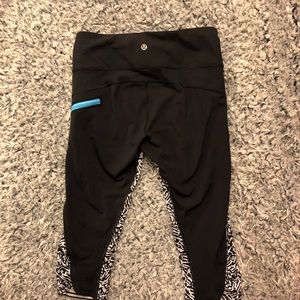 lululemon patterned capri leggings
